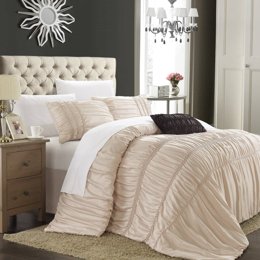 8 Piece Ruffled Duvet Cover Set Taupe King W116