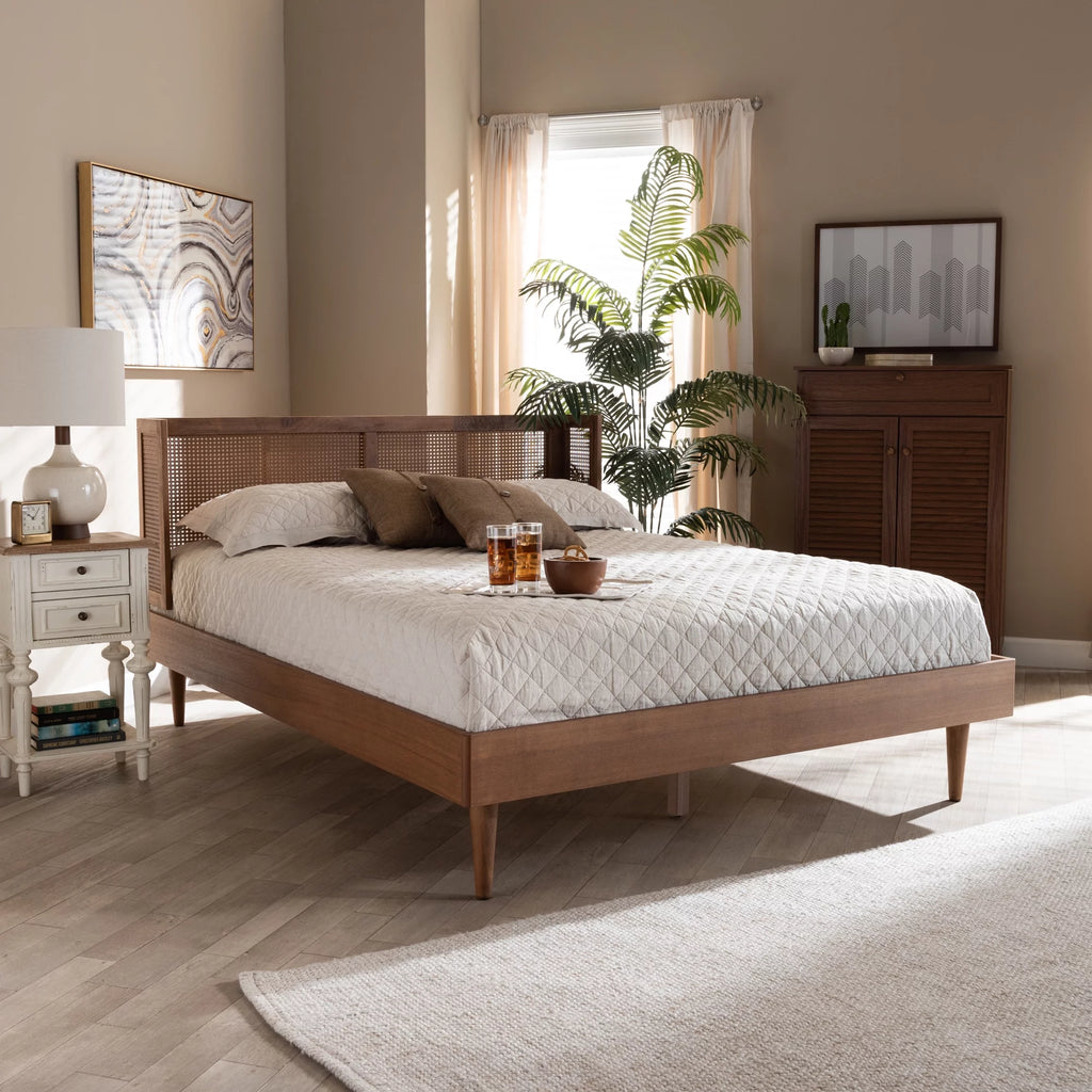 King Size Wood and Synthetic Rattan Platform Bed L1905