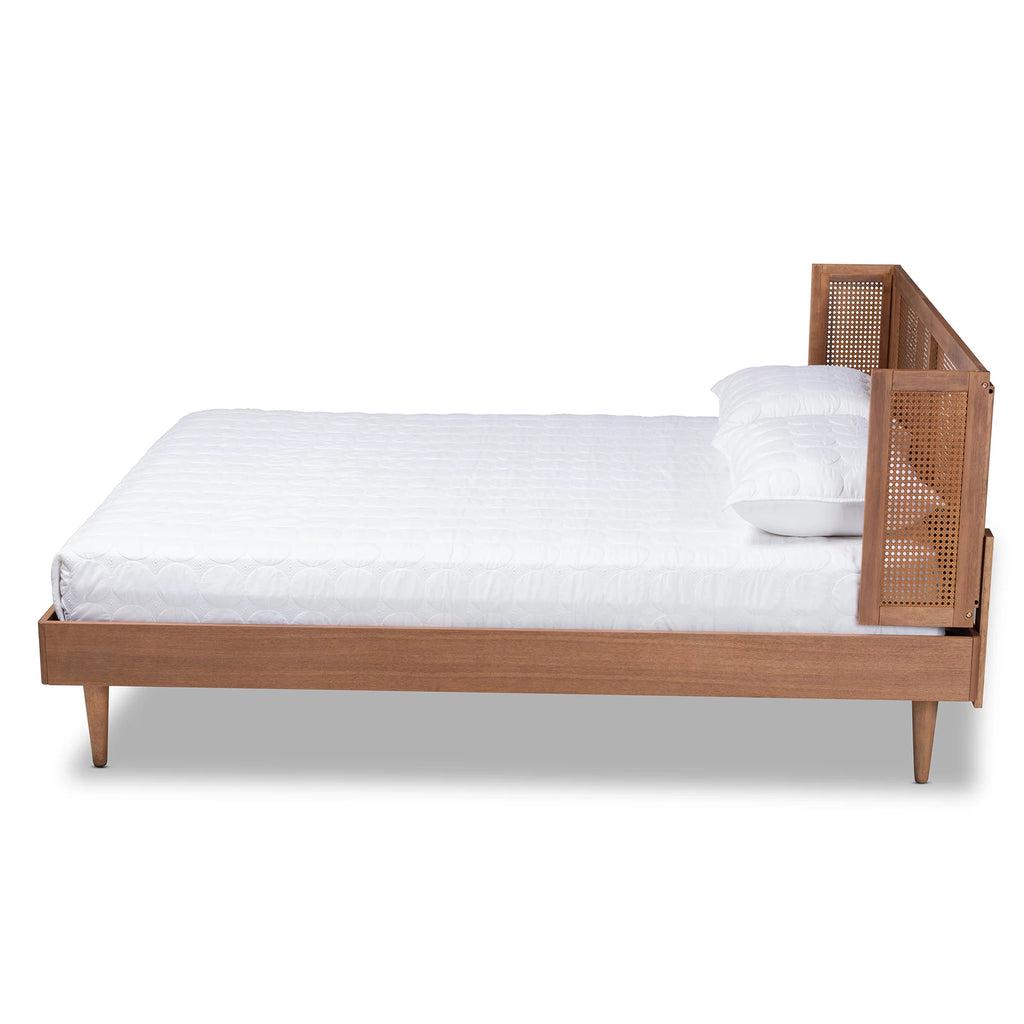 King Size Wood and Synthetic Rattan Platform Bed L1905