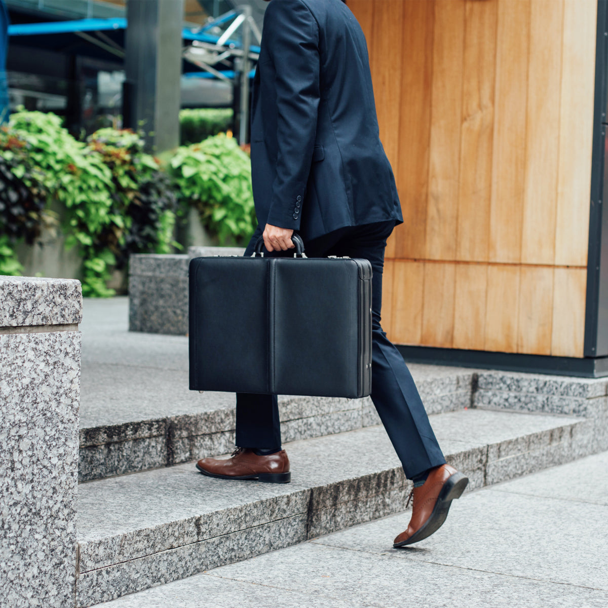 Expandable Leather Attache Briefcase Combination Locks Hard Case K70055