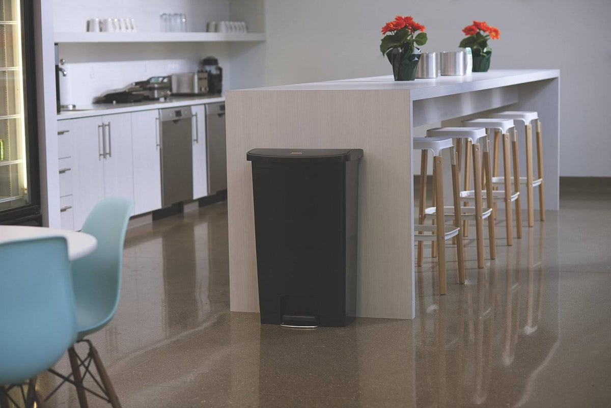 Black 18 Gal Plastic Step-On Trash Can C3912