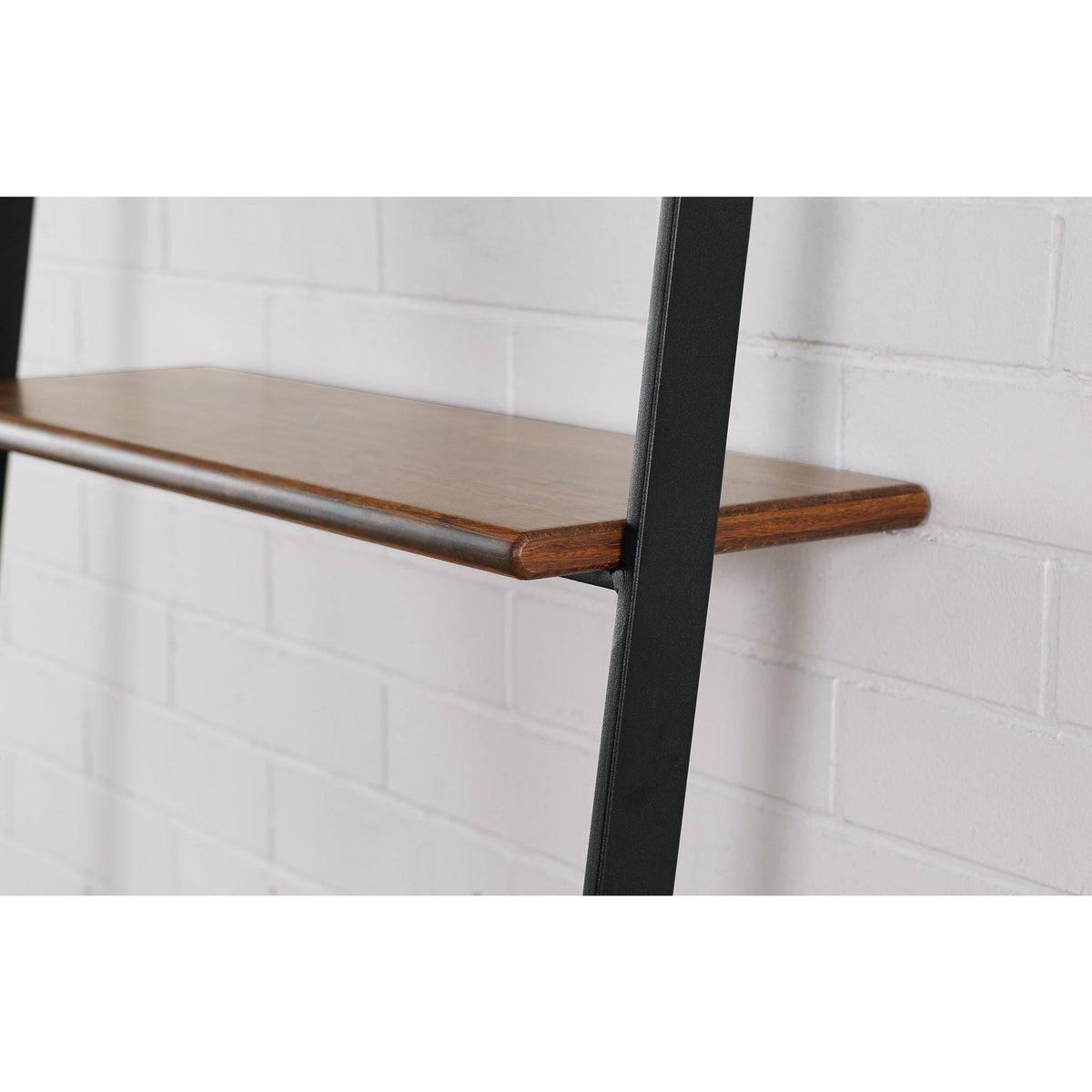 Leaning Shelf R106