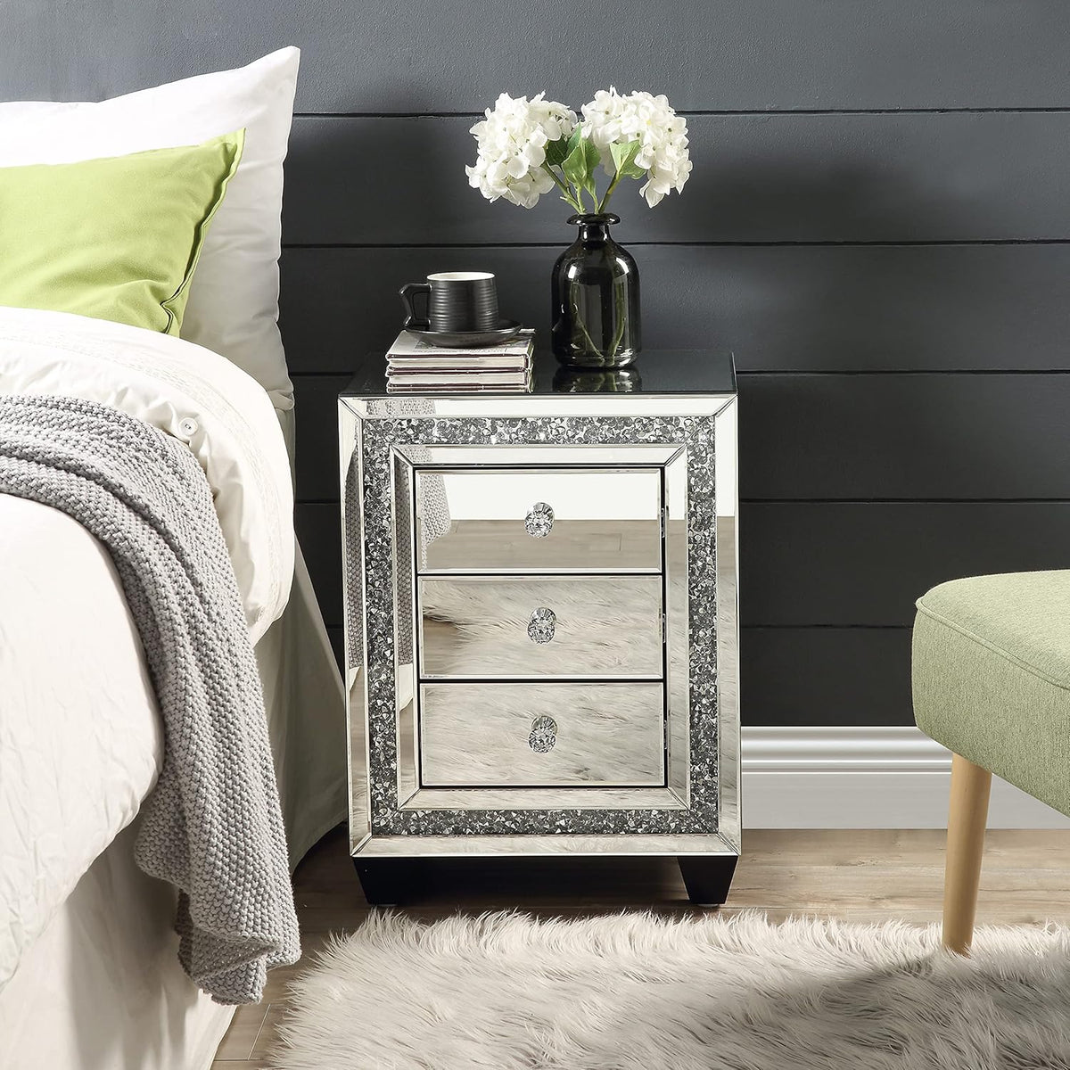 Mirrored Nightstand with Three Drawers Q274266