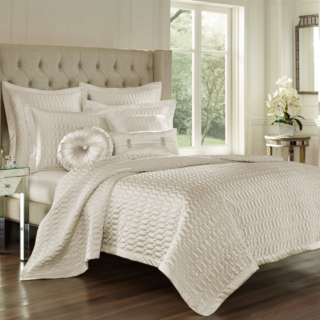 King Satinique Coverlet J418