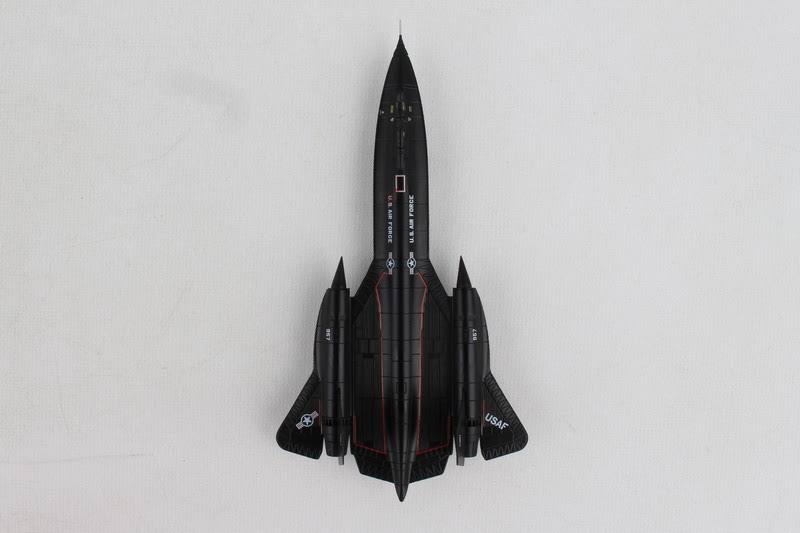 SR-71B 1/200 Aircraft J7826