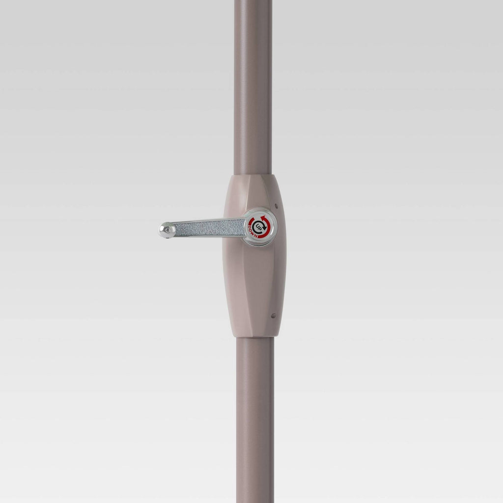 Red/Tan Round Patio Umbrella H139