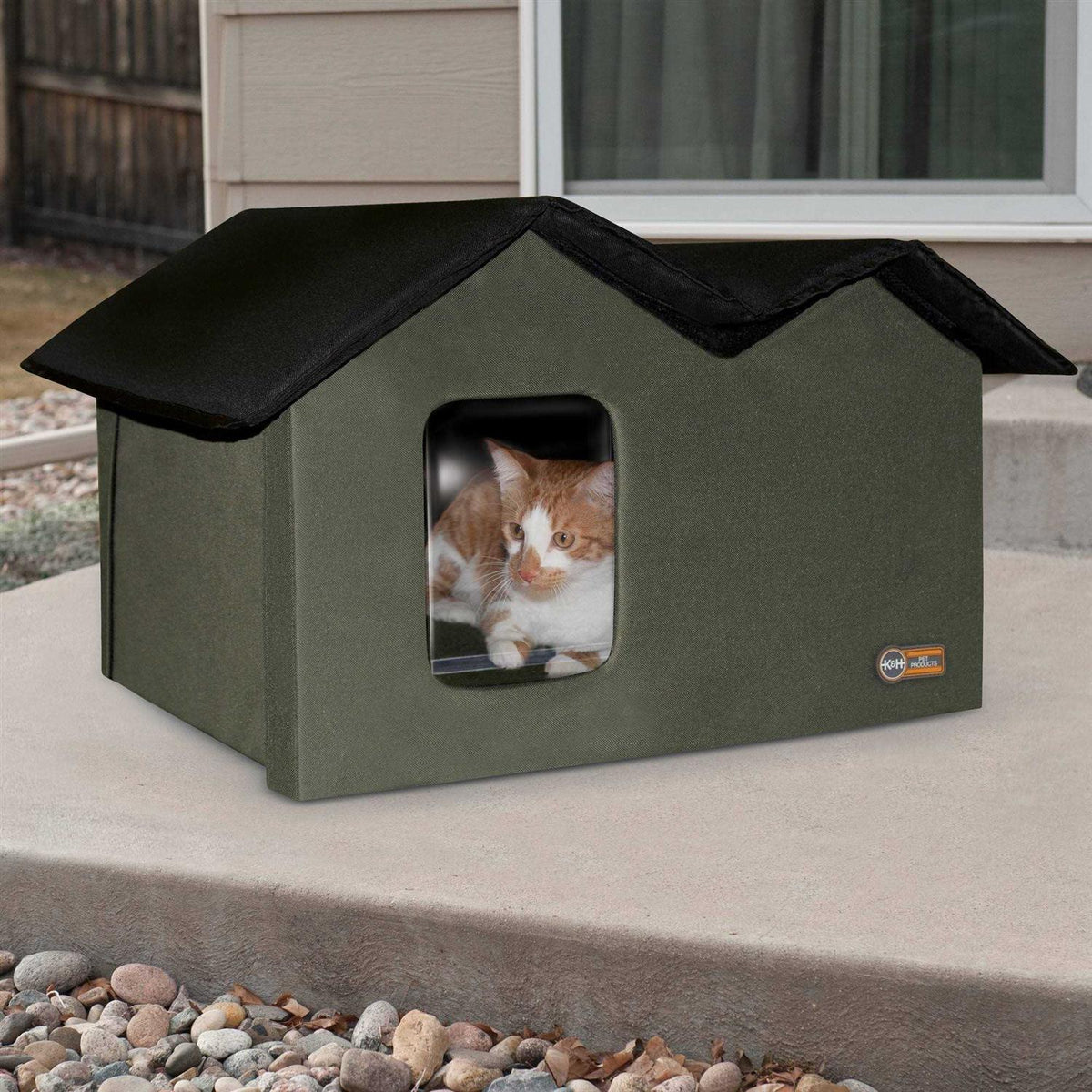 Extra-Wide Outdoor Kitty House L8709